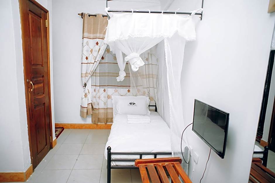 Arusha Giraffe Lodge