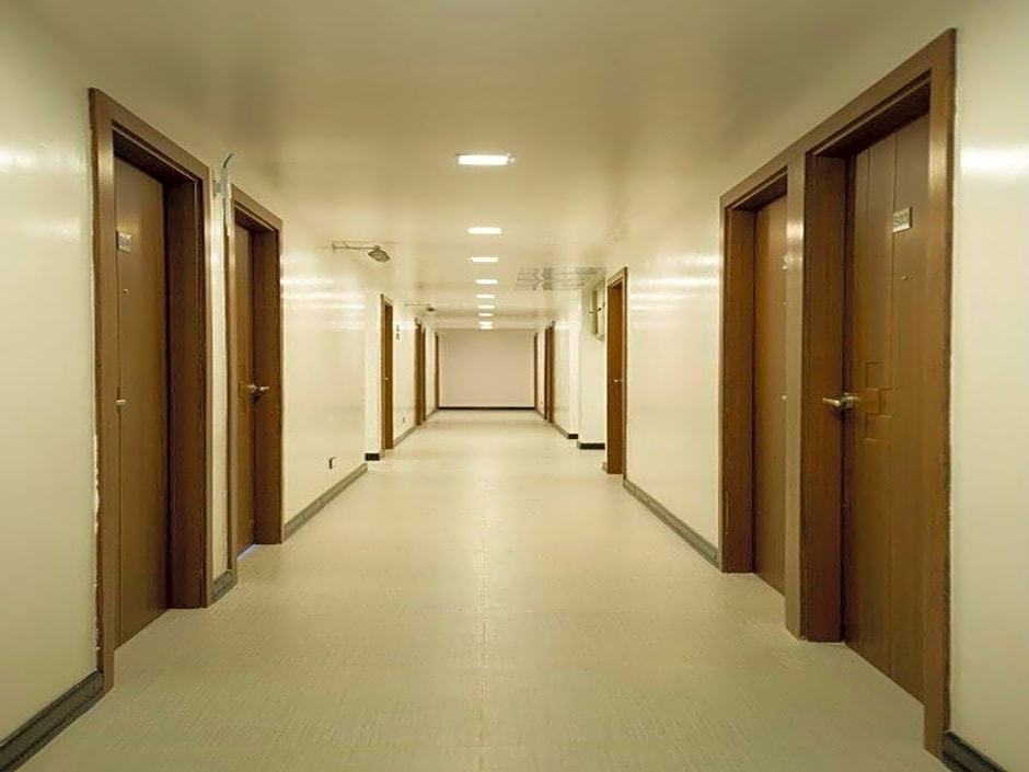 Clover City Center Hotel