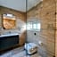 D Townhouse Boutique Suites