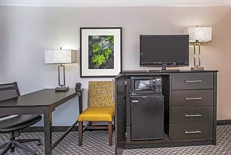 2 Double Beds Non-Smoking