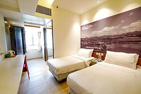 Standard Twin Room (Not Include Airport Transfer)