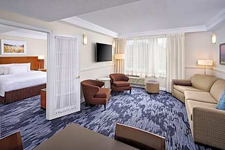 Larger Suite, 1 King