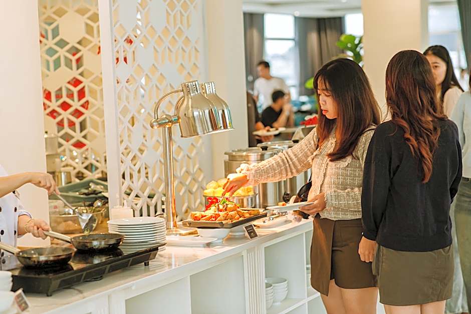 Nature Hotel - Pham Hong Thai
