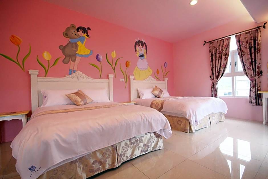 Decoupage Manor