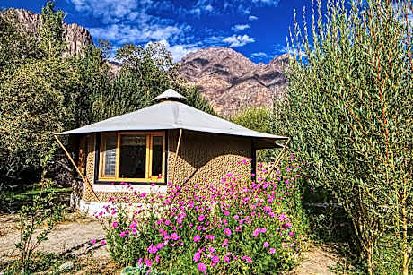 TIH CHALET SEABUCKTHORN