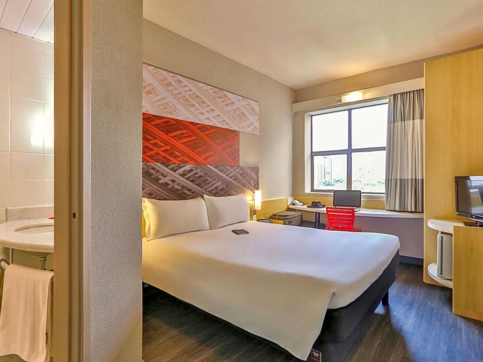 Ibis Maringa
