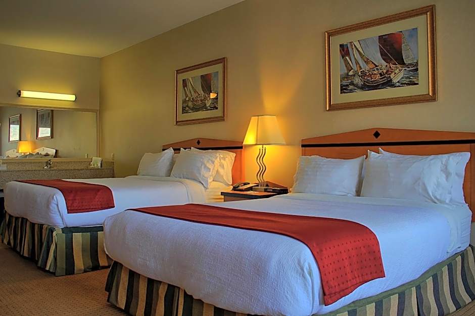 Holiday Inn Hotel & Suites Osoyoos By IHG