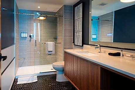 King Suite with Sofa - Non Smoking
