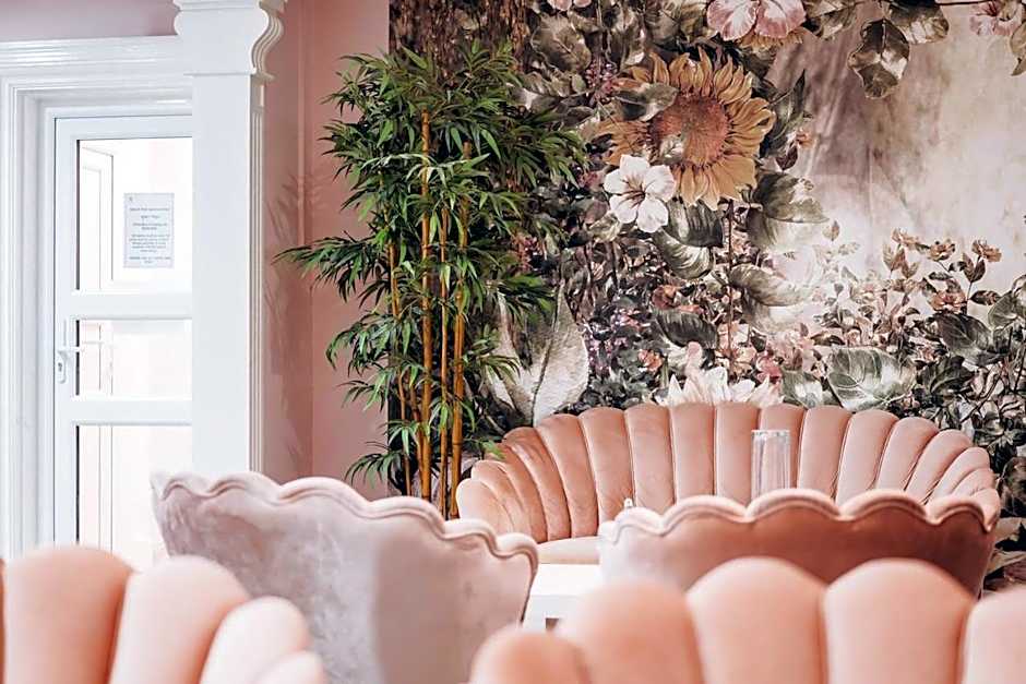 Greenwoods Hotel & Spa