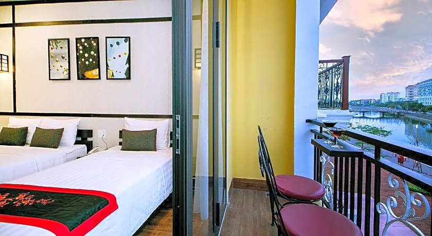 Hoi An Riverland Villa - Hoi An Center