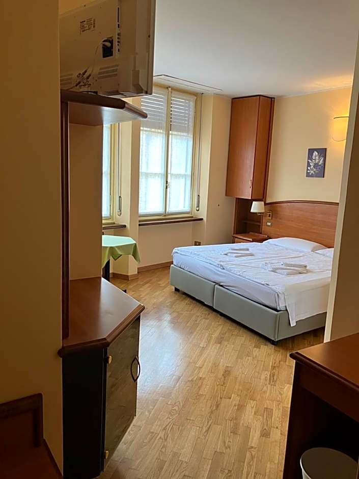 Hotel Saini with Air conditioning