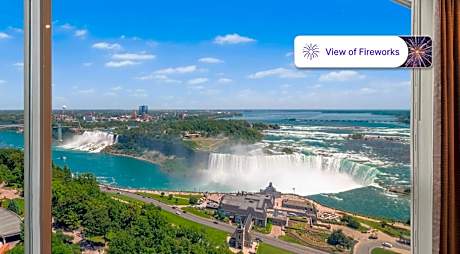 The Vista | Premium Fallsview Suite | Six Beds | Two Bathrooms