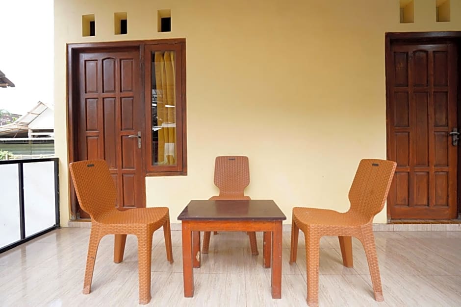 SPOT ON 92476 Sobat Ijen Traveller Homestay