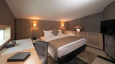 Penthouse Suite