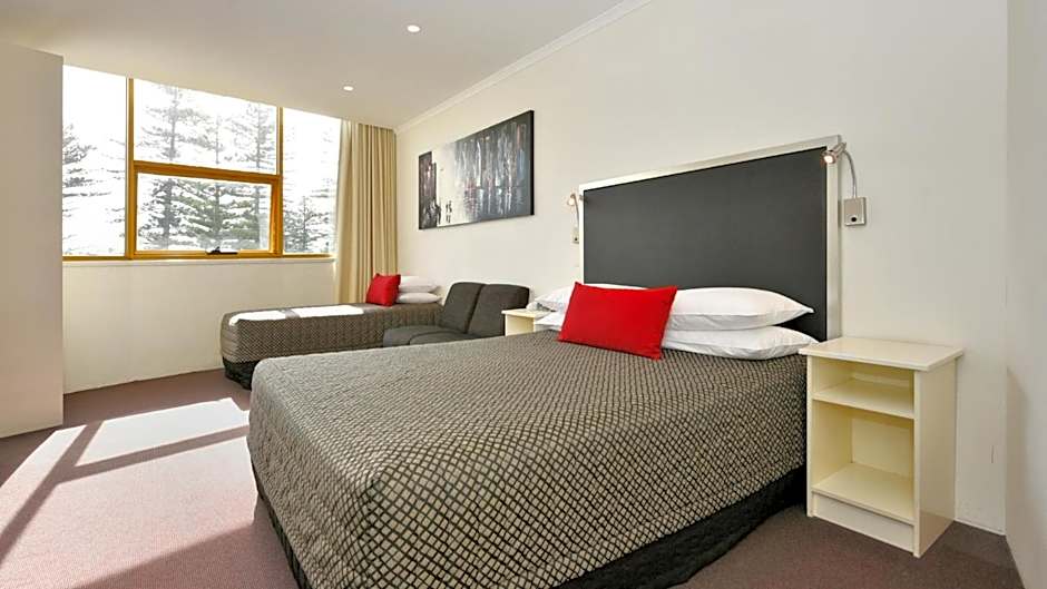 Atlantic Tower Motor Inn