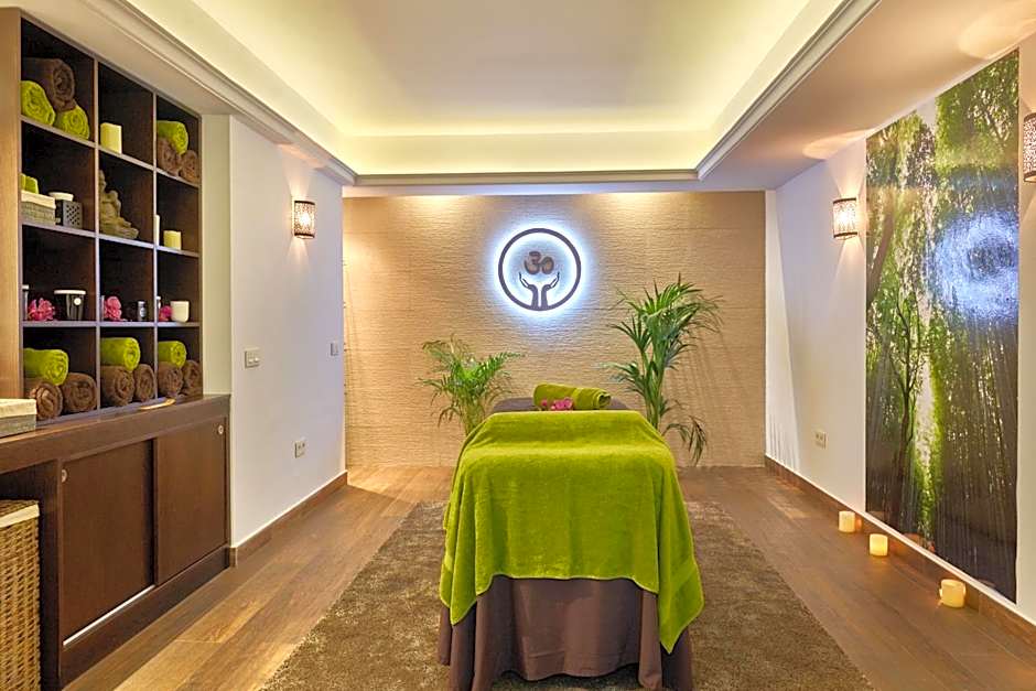 Benabola Hotel & Suites