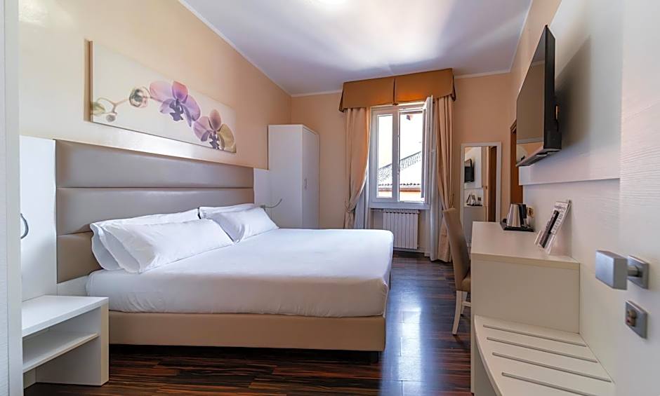Hotel University
