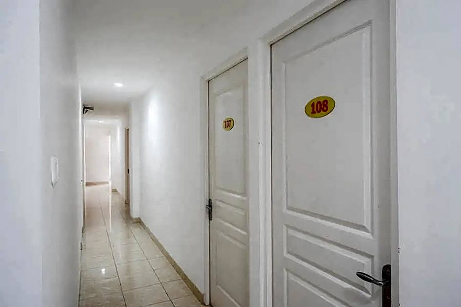 RedDoorz near Mall Ratu Indah 3