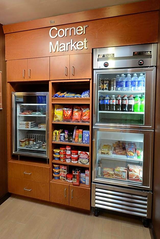 Fairfield Inn & Suites by Marriott Roanoke Hollins/I-81