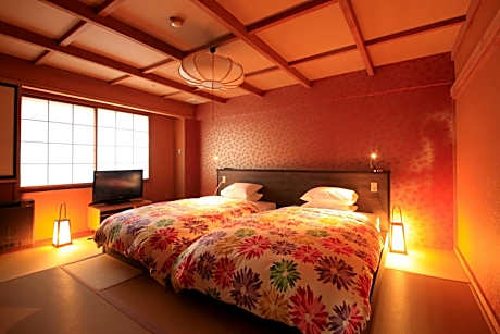 Twin Room with Shared Bathroom