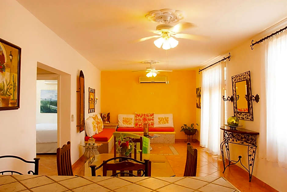 El Encanto Inn & Suites