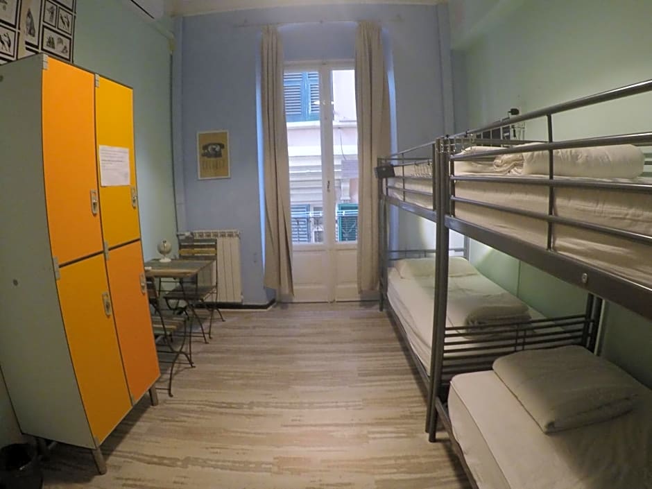 Victoria House Hostel