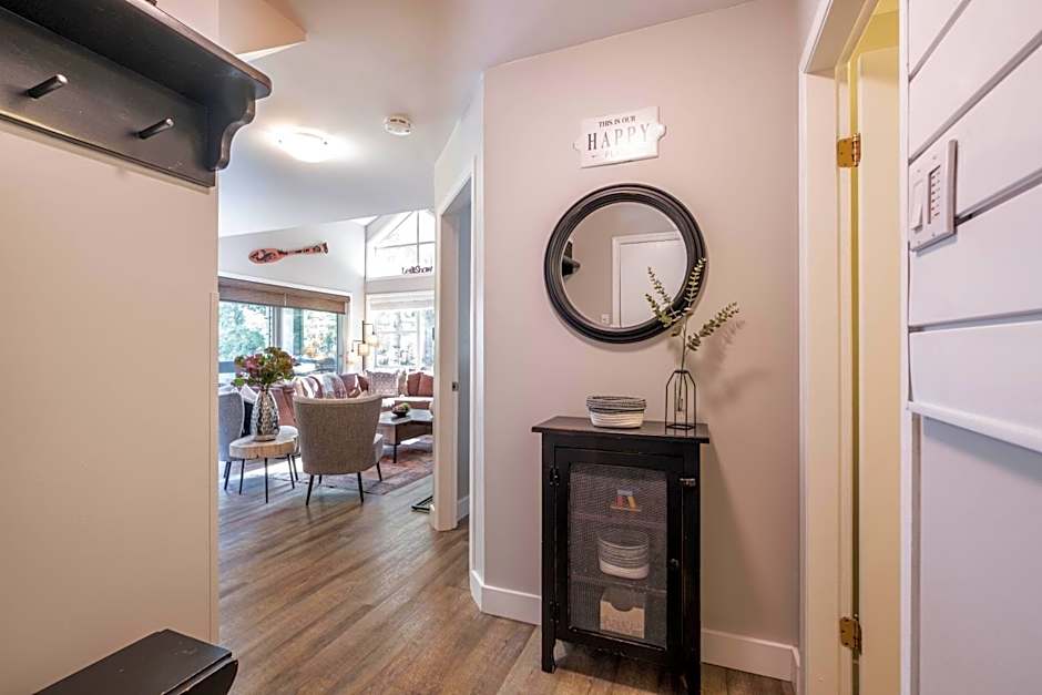 Powderview by Outpost Whistler