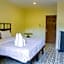 Le Hua Hotel