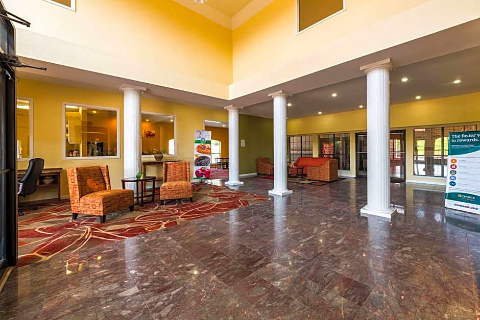 Quality Inn University Near Downtown