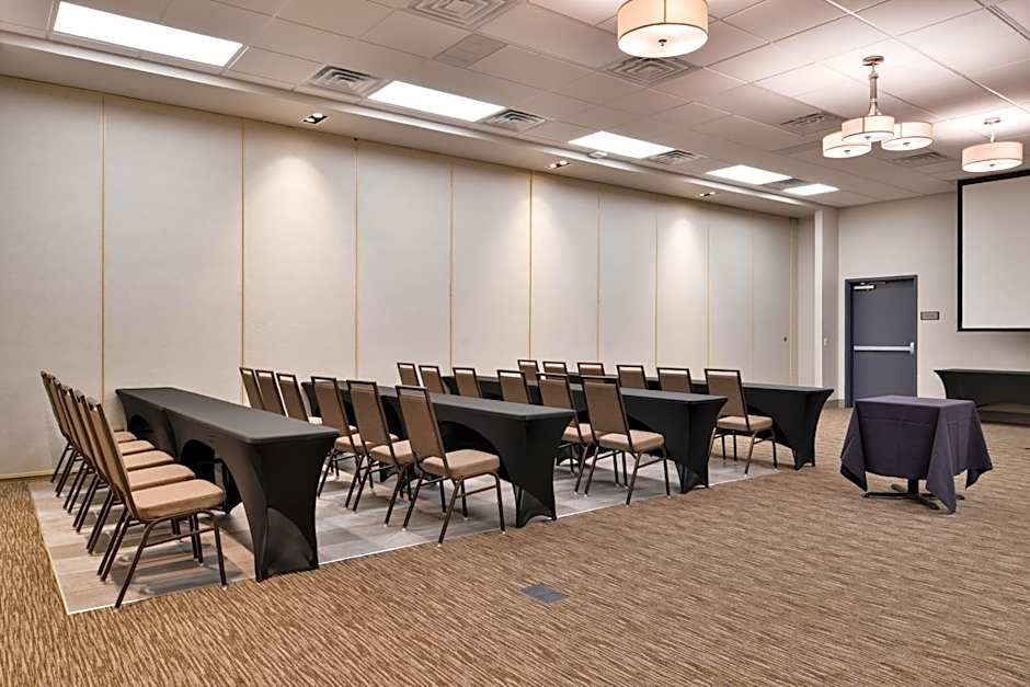 Country Inn & Suites by Radisson, Ft. Atkinson, WI