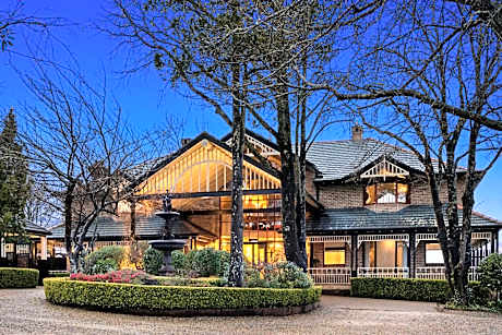 Echoes Boutique Hotel & Restaurant