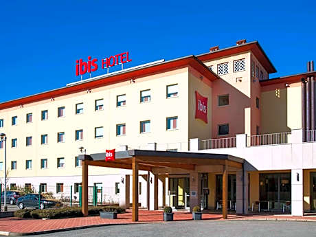 Ibis Como