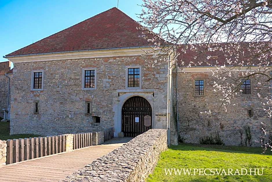 István Király Szálló