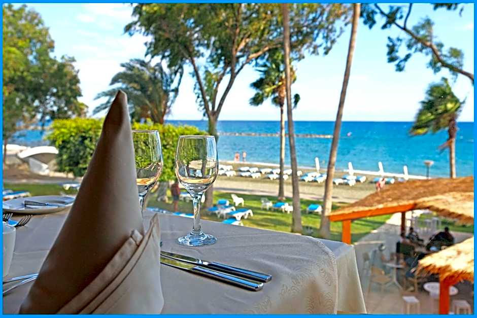 Poseidonia Beach Hotel