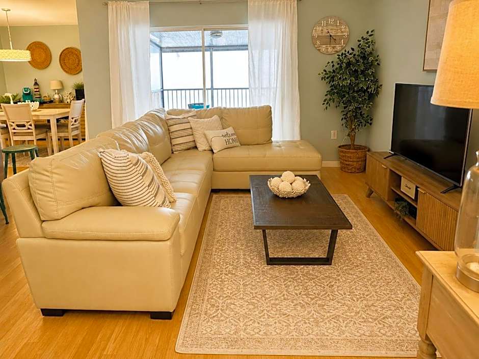 Waterfront Resort Condo w Beach