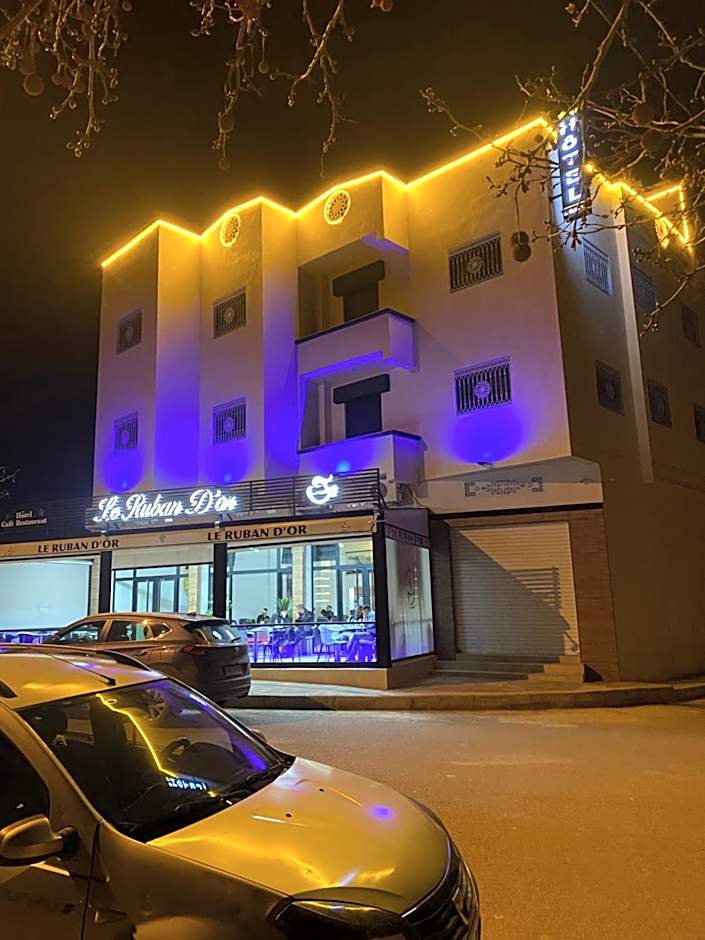 Photo 1 of 50 of Le ruban d’or