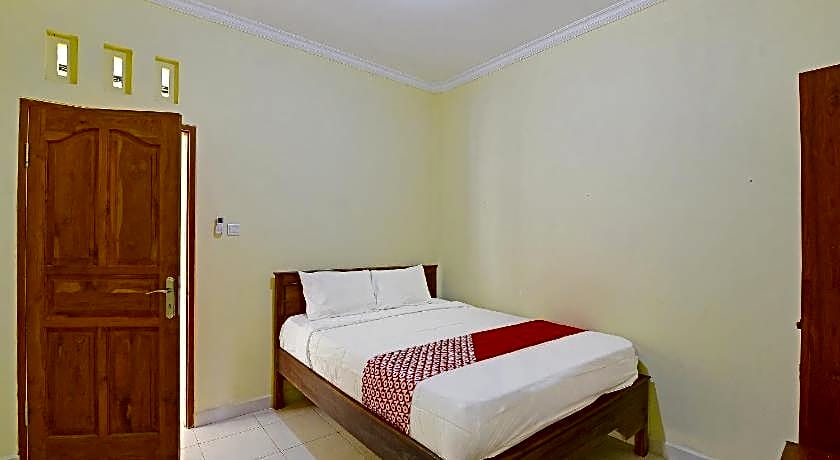 OYO Life 90675 Ld Residence