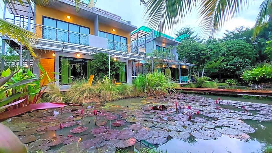 River CoCo @ Amphawa