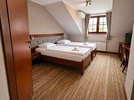 Triple Room with Garden View