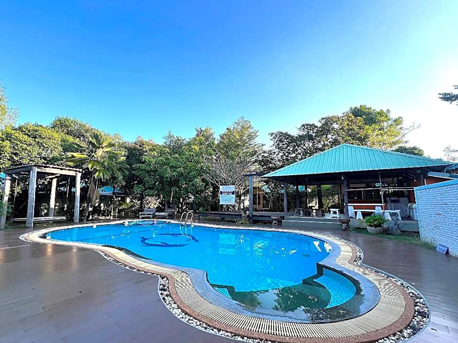 Photo 1 of 50 of Saithong Resort