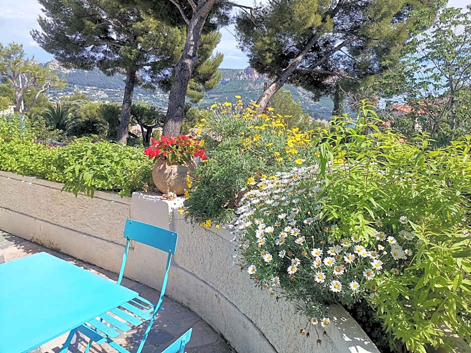 Cassis Hostel