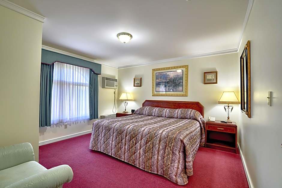 Photo 1 of 4 of Executive 1 King Bed Suite, Main Building