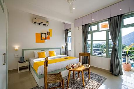 Deluxe Room with Balcony