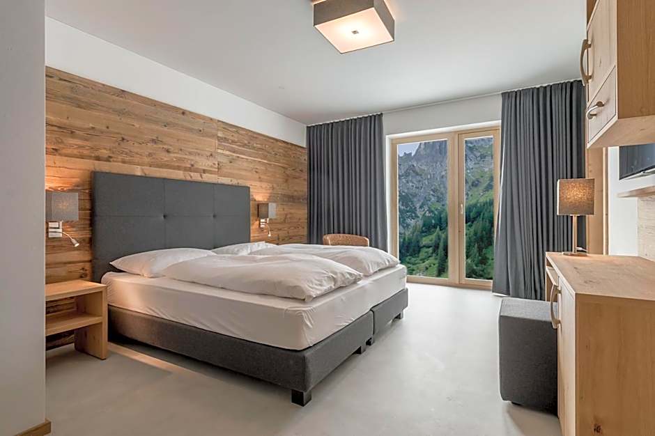 Mondschein Hotel & Chalet Ski-In Ski-Out Luxus am Arlberg