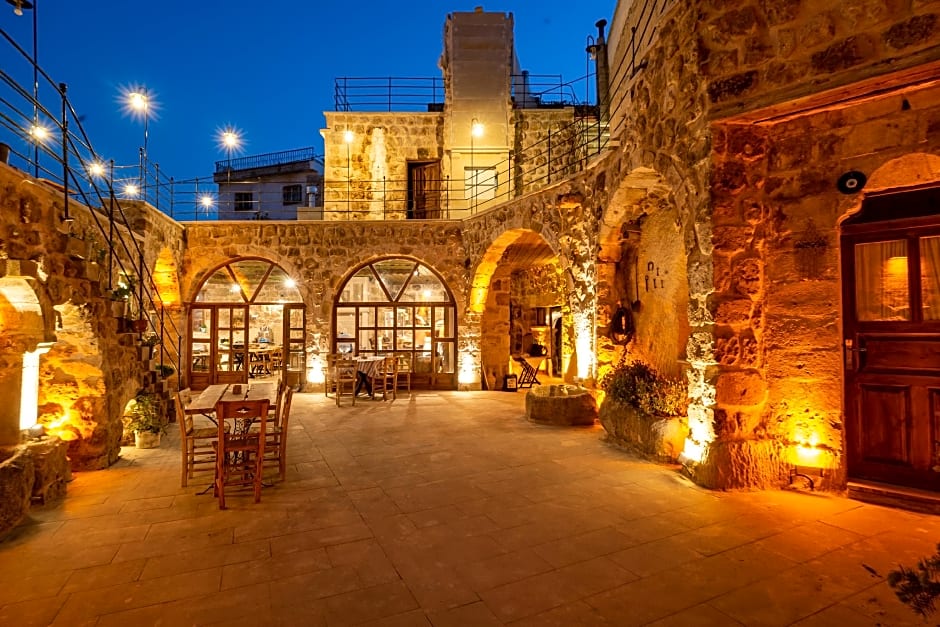 Atilla's Cave Hotel