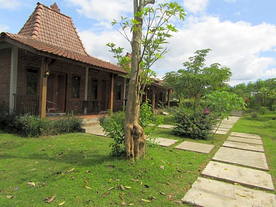 Balkondes Bumiharjo (Kampung Dolanan)