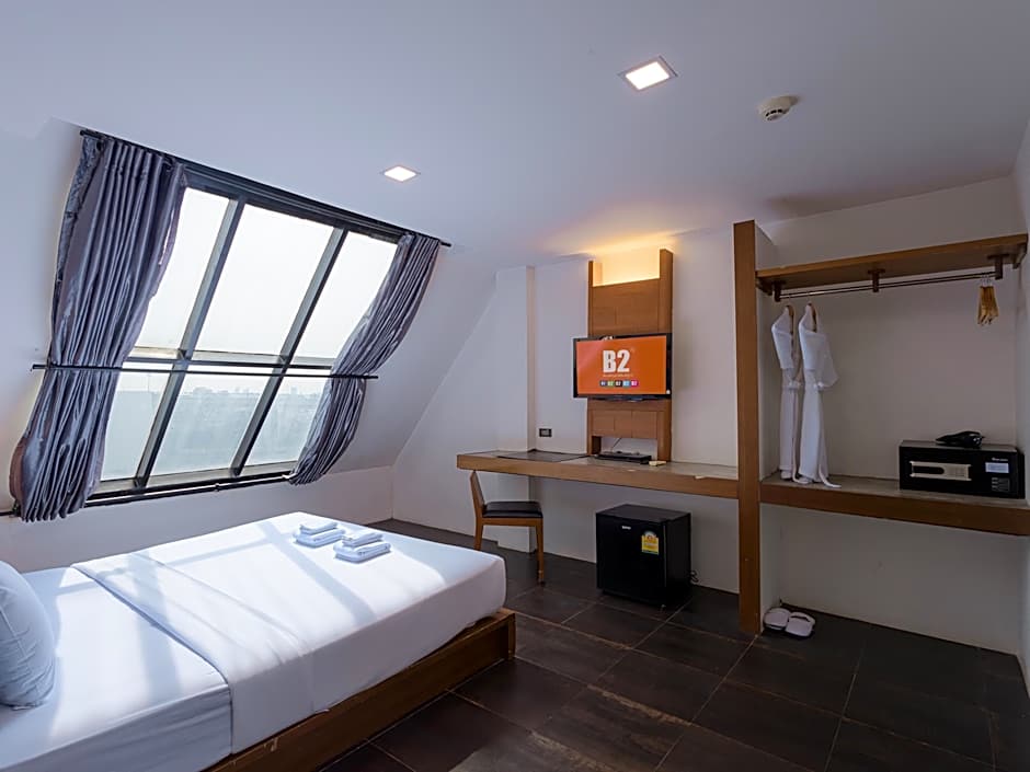 Photo 1 of 14 of Junior Suite