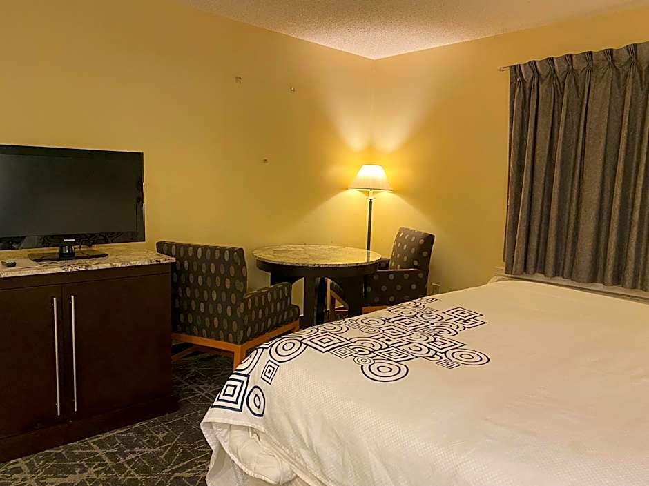 Knights Inn & Suites Dublin