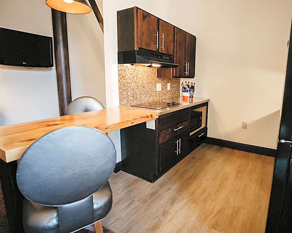 Brewhouse Inn And Suites