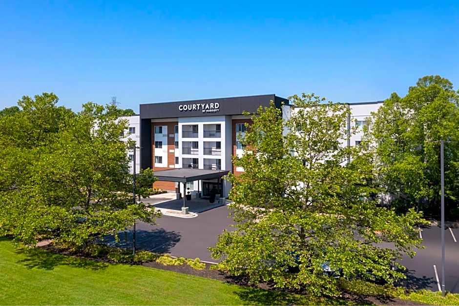 Courtyard by Marriott Edison Woodbridge